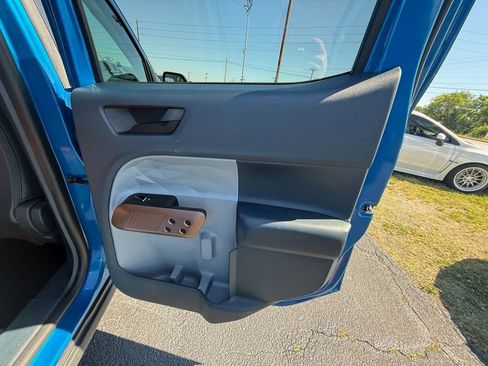 Used 2022 Ford Maverick Lariat FWD image 22