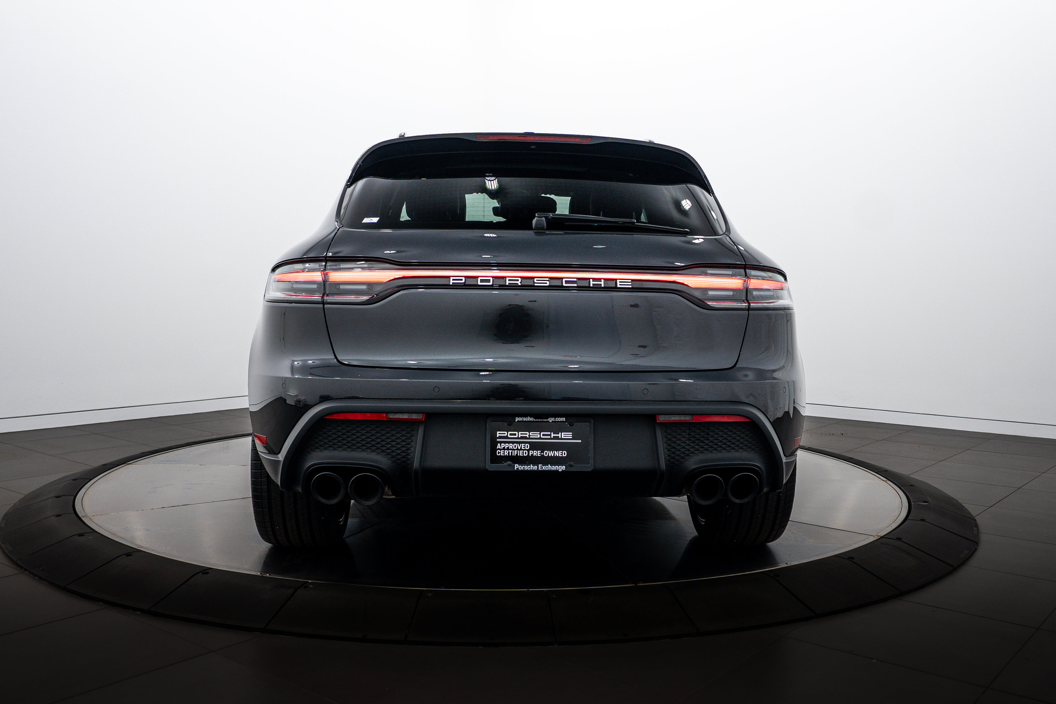 Certified 2026 Porsche Macan AWD/4WD image 6