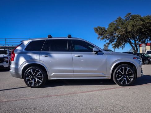 Used 2022 Volvo XC90 T6 Momentum w/ Advanced Package image 4