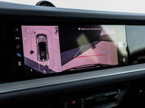 Certified 2025 Porsche Cayenne Coupe image 19