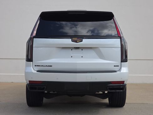 Used 2023 Cadillac Escalade Premium Luxury w/ LPO, Floor Liner Package AWD/4WD image 4