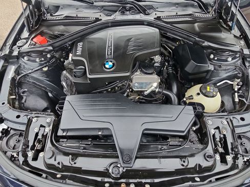 Used 2016 BMW 320i Sedan image 22