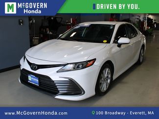 Used 2022 Toyota Camry LE AWD/4WD video 1