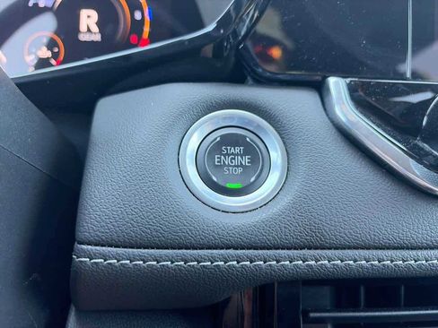 Used 2024 Chevrolet Colorado LT w/ LT Convenience Package III AWD/4WD image 25