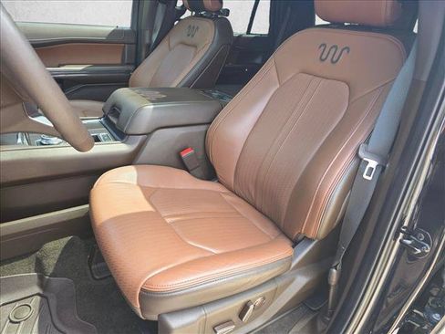 Used 2024 Ford Expedition King Ranch RWD image 12