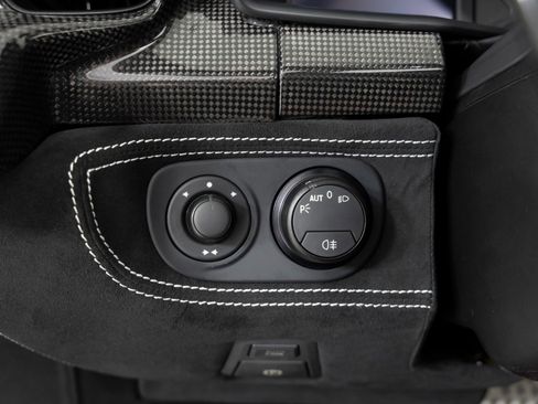 Used 2015 Ferrari 458 Speciale A image 38