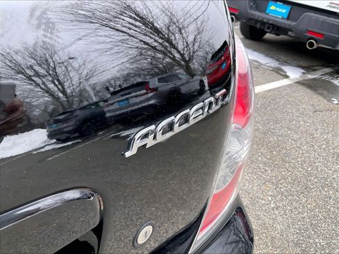 Used 2011 Hyundai Accent GS w/ Premium Pkg 3 image 29