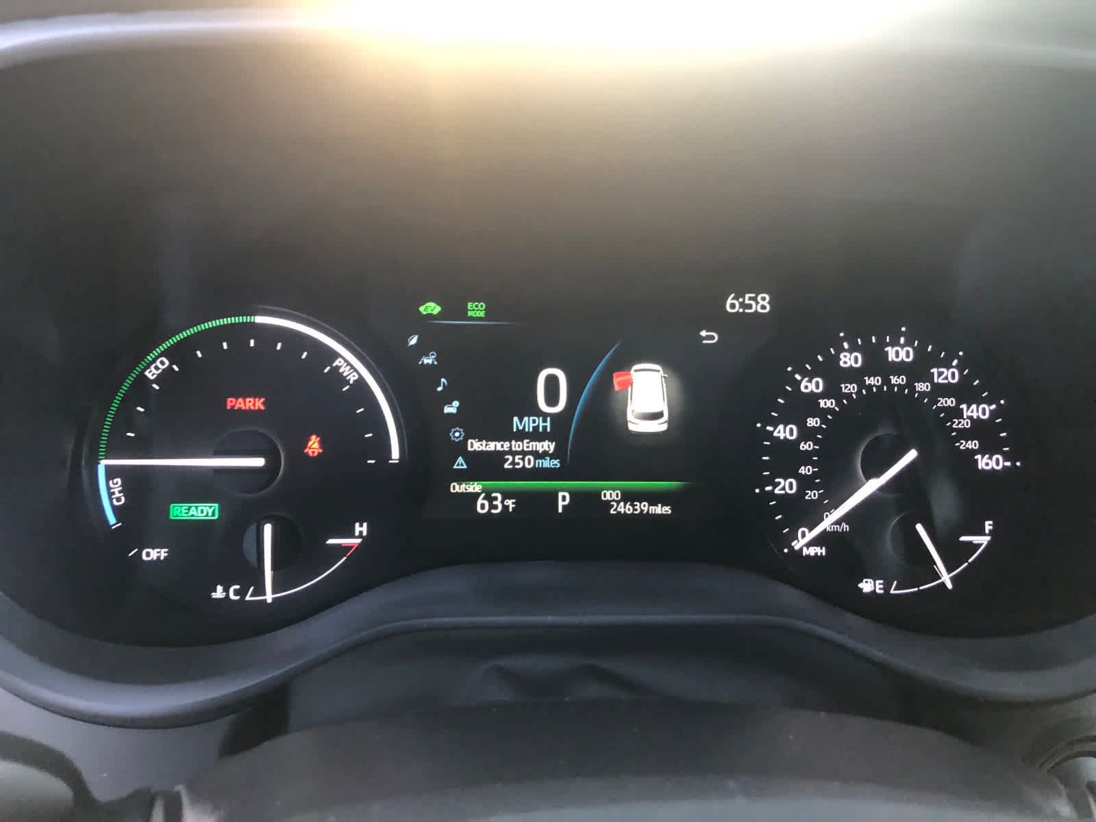 Certified 2025 Toyota Sienna LE w/ LE Plus Package FWD image 10