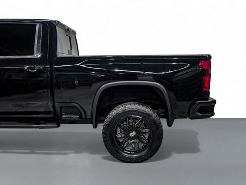 Used 2020 Chevrolet Silverado 2500 LTZ w/ LTZ Plus Package image 12