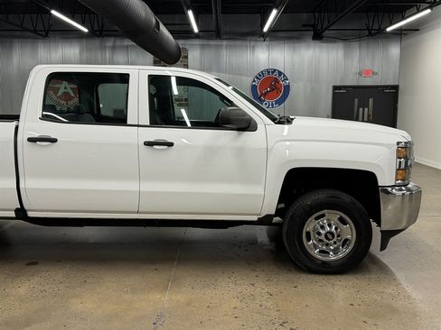 Used 2016 Chevrolet Silverado 2500 W/T AWD/4WD image 16