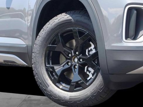 New 2026 Volkswagen Atlas Peak Edition AWD/4WD image 3