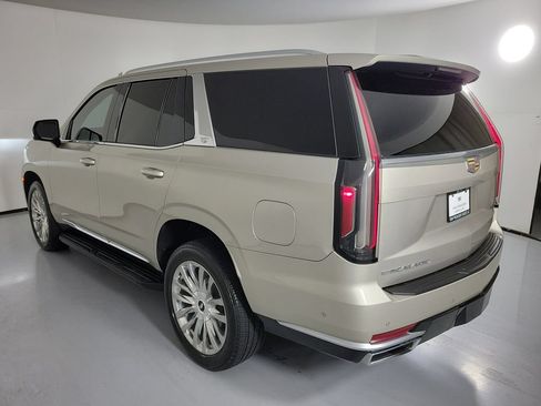 Used 2021 Cadillac Escalade Premium Luxury w/ Performance Package RWD image 4