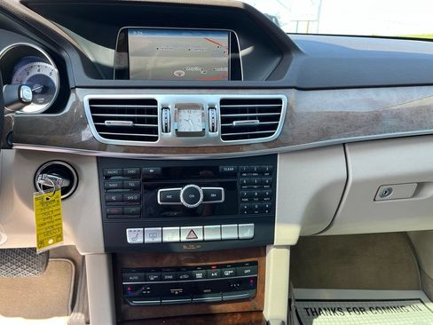 Used 2014 Mercedes-Benz E 350 Sedan image 18