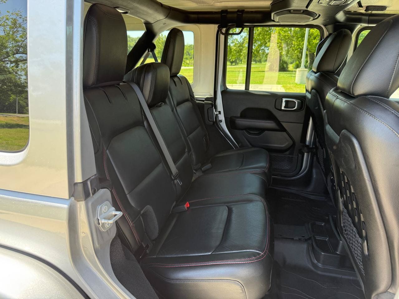 Used 2021 Jeep Wrangler Unlimited Rubicon AWD/4WD image 18