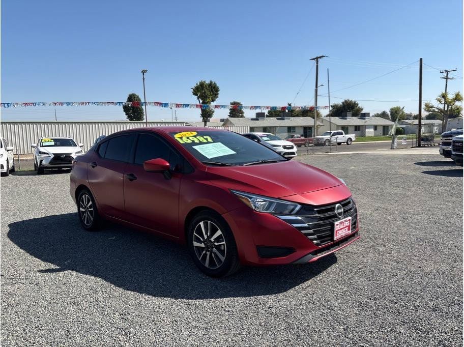 Used 2024 Nissan Versa SV FWD image 3