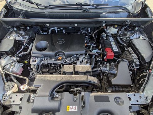 Used 2021 Toyota RAV4 XLE image 31