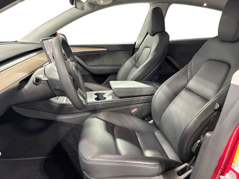 Certified 2023 Tesla Model Y Performance AWD/4WD image 9