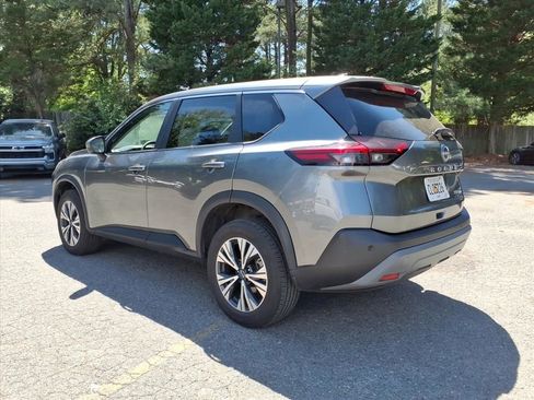 Used 2023 Nissan Rogue SV image 32