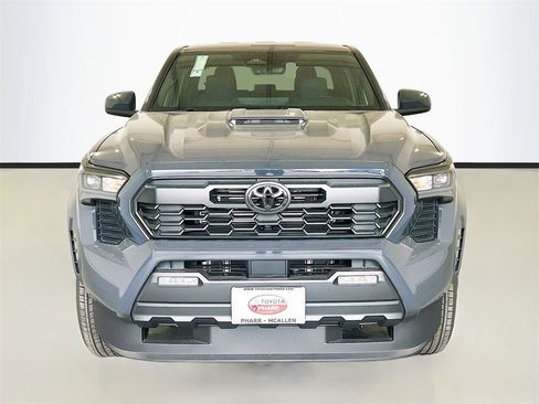 New 2026 Toyota Tacoma TRD Sport image 2