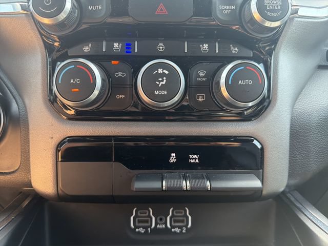 Used 2024 RAM 1500 Laramie RWD image 32
