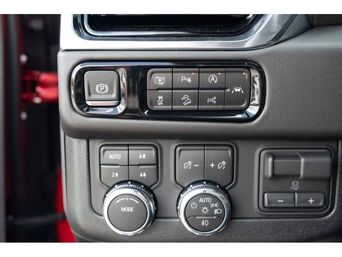 New 2026 GMC Yukon Elevation image 30