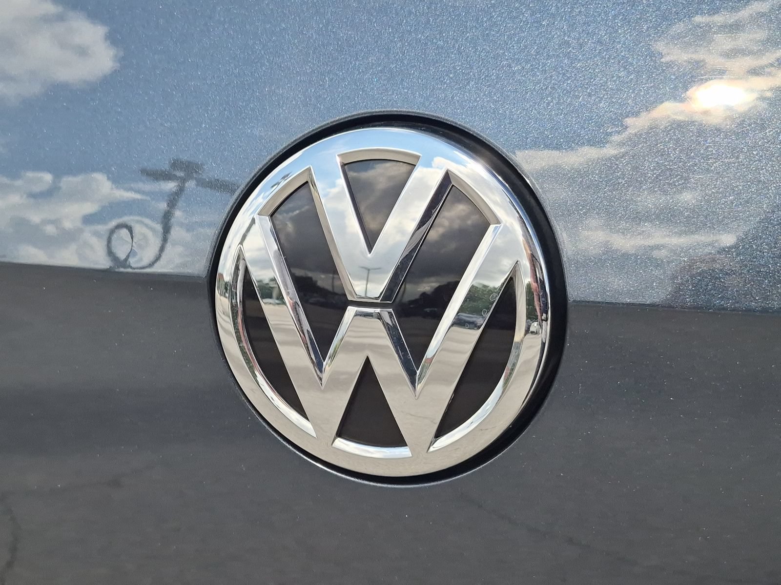 Used 2020 Volkswagen GTI SE FWD image 30