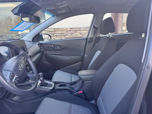 Used 2023 Hyundai Kona SE image 9