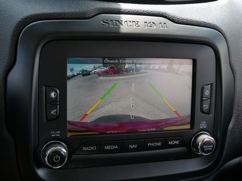 Used 2015 Jeep Renegade Limited w/ Safety & Security Group I AWD/4WD image 27