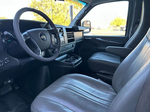 Used 2012 Chevrolet Express 1500 image 9