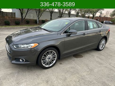 Used 2016 Ford Fusion SE w/ Equipment Group 202A image 1