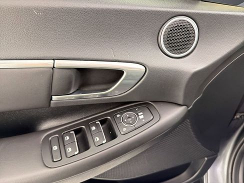 Used 2023 Hyundai Sonata Blue FWD image 21