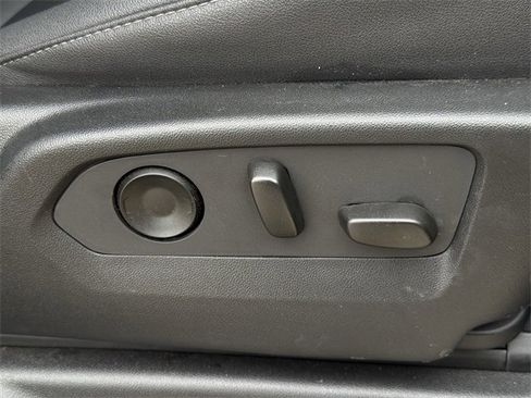 Used 2023 Chevrolet Tahoe Z71 image 30