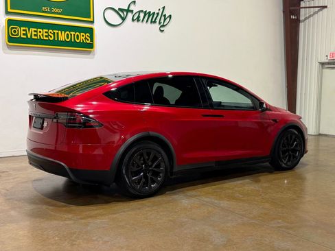 Used 2023 Tesla Model X image 3