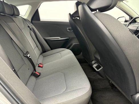 Used 2025 Kia K4 FWD image 30