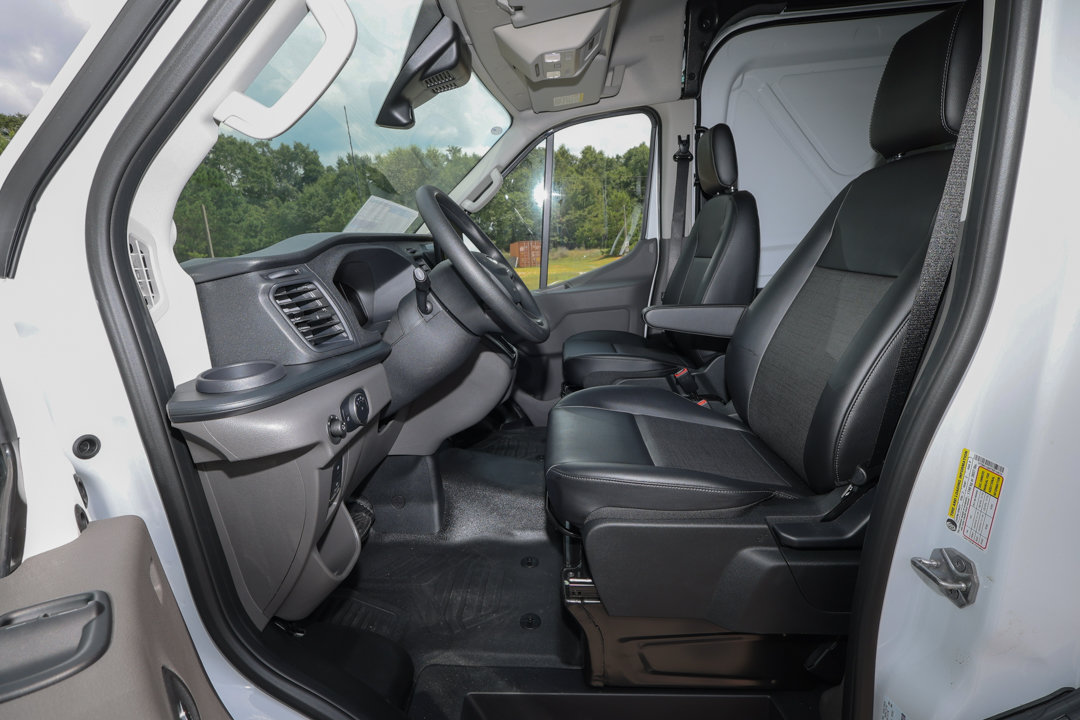 New 2026 Ford Transit 250 148 Medium Roof RWD image 11