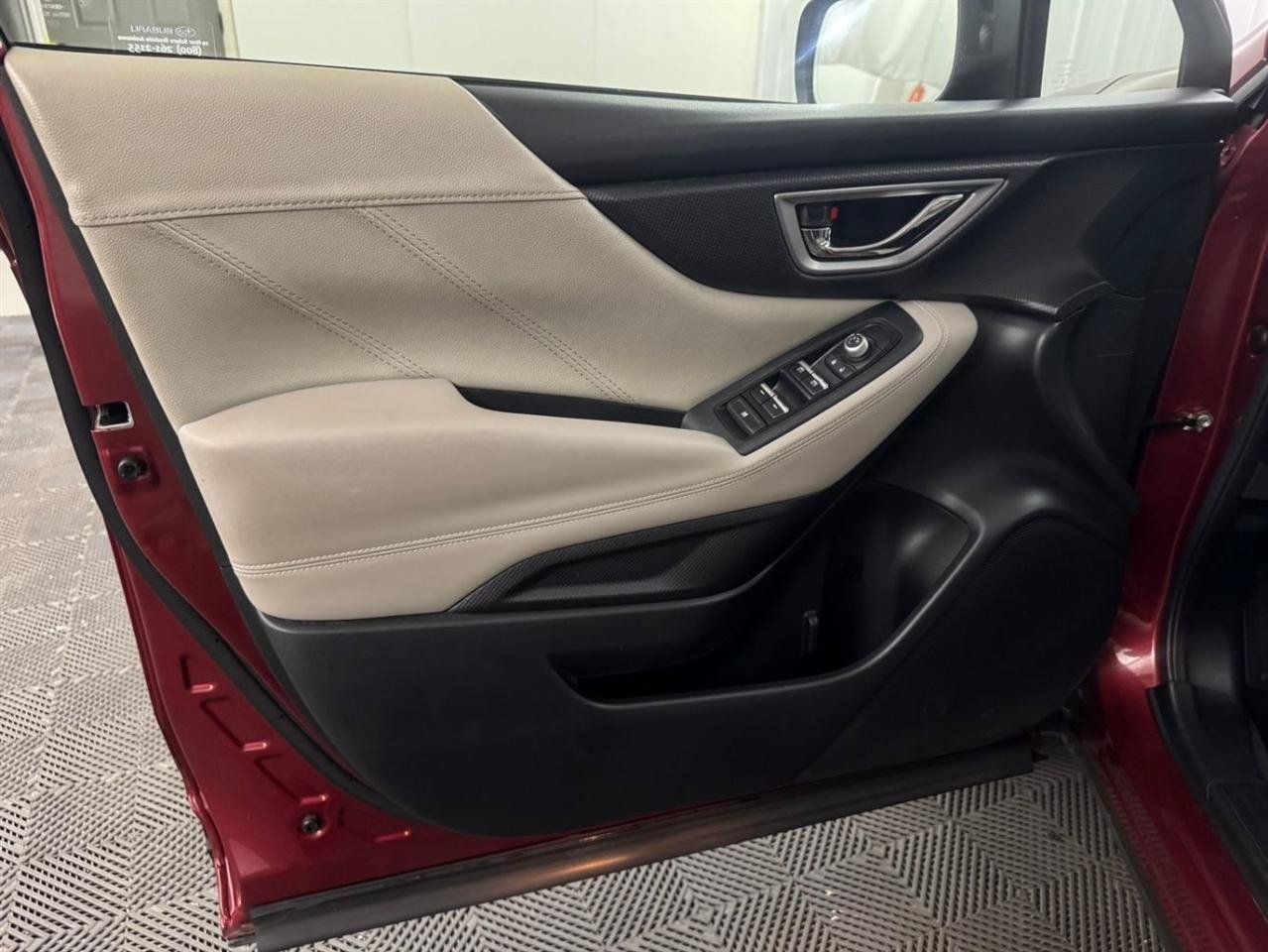 Used 2020 Subaru Forester Premium AWD/4WD image 23