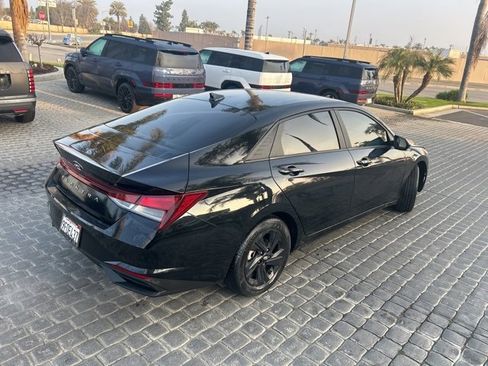 Certified 2023 Hyundai Elantra SEL image 4