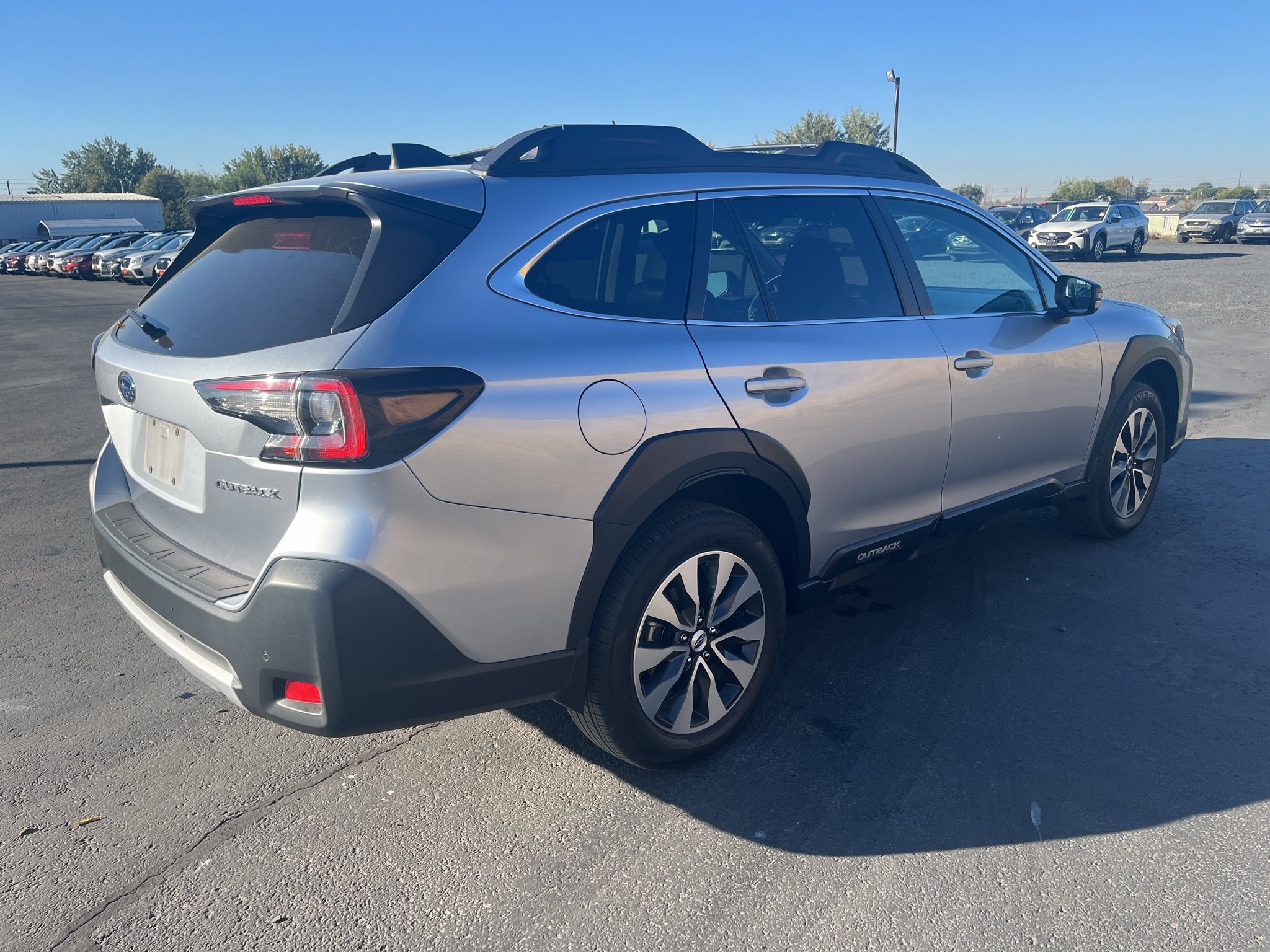 Used 2024 Subaru Outback Limited AWD/4WD image 4