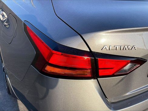 Certified 2025 Nissan Altima 2.5 SR image 30