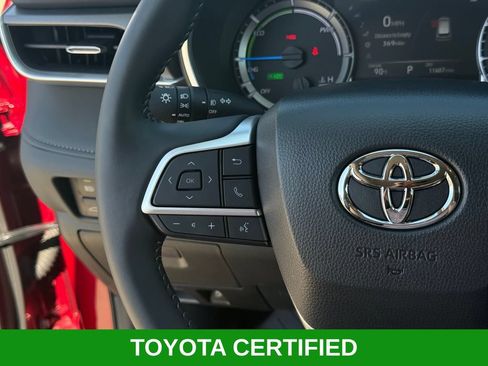 Used 2026 Toyota Highlander XLE AWD/4WD image 12