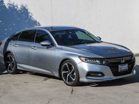 Used 2020 Honda Accord Sport image 3