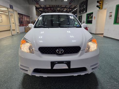 Used 2004 Toyota Matrix AWD image 3