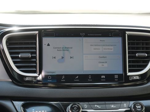Used 2025 Chrysler Pacifica Select FWD image 20