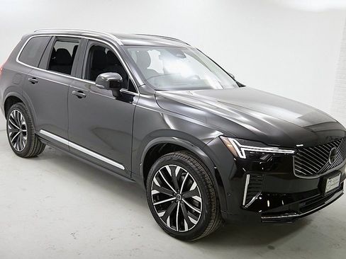 New 2026 Volvo XC90 B6 Plus w/ Protection Package Premier image 4