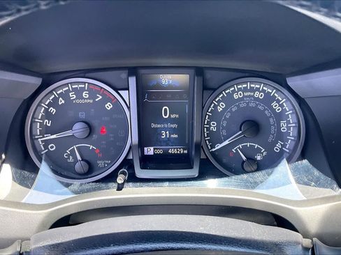 Used 2022 Toyota Tacoma TRD Sport w/ TRD Premium Sport Package RWD image 26