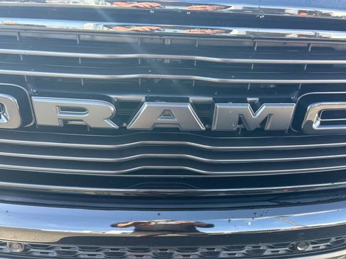 Used 2023 RAM 1500 Laramie image 12