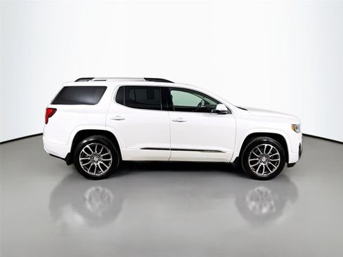 Used 2023 GMC Acadia Denali w/ Denali Ultimate Package AWD/4WD image 10