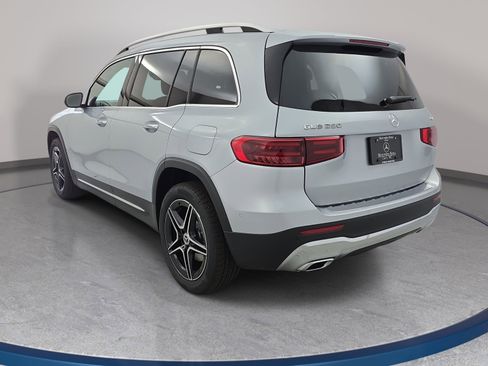 New 2026 Mercedes-Benz GLB 250 4MATIC image 7