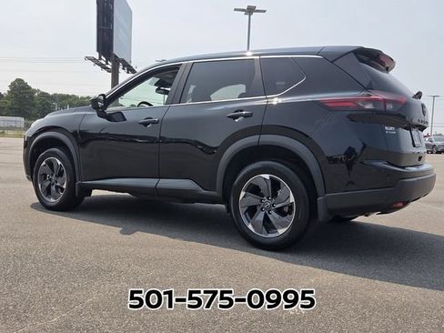Used 2026 Nissan Rogue SV FWD image 3