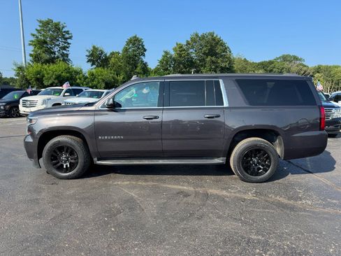 Used 2017 Chevrolet Suburban LS w/ Enhanced Driver Alert Package AWD/4WD image 2